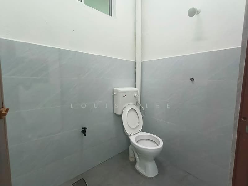 1-storey Terraced House for Rent in Telok Panglima Garang (Selangor) - Louise Lee - Bathroom - PropertyGuru.com.my
