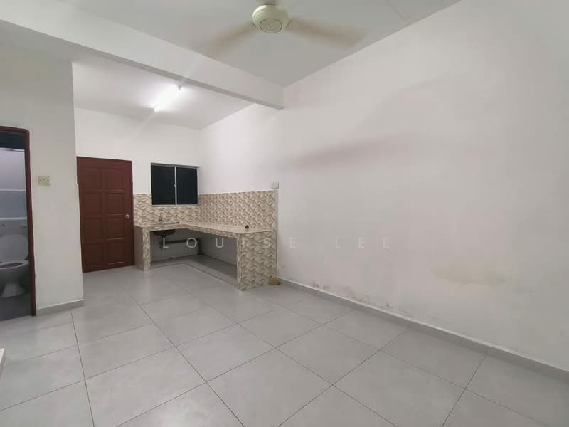 1-storey Terraced House for Rent in Telok Panglima Garang (Selangor) - Louise Lee - Kitchen - PropertyGuru.com.my