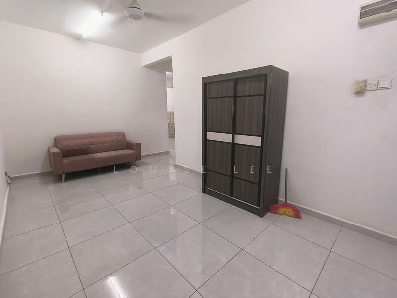 1-storey Terraced House for Rent in Telok Panglima Garang (Selangor) - Louise Lee - Living Room - PropertyGuru.com.my