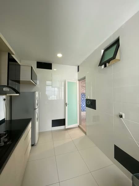 Servis Apartment untuk Dijual di D'Summit Residences - Kay Ng - Kitchen - PropertyGuru.com.my
