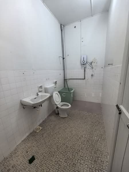 2-storey Terraced House for Rent in Taman Eng Ann (Klang) - Terence Lee - Bathroom - PropertyGuru.com.my
