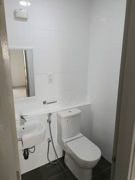Servis Apartment untuk Disewa di Ten Kinrara - Clarence Chong - Bathroom - PropertyGuru.com.my