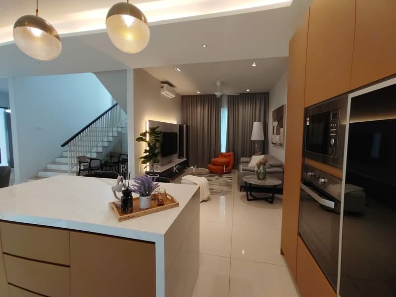 Rumah Banglo untuk Dijual di Subang Bestari (Shah Alam) - Ricky Lim - Living Room - PropertyGuru.com.my