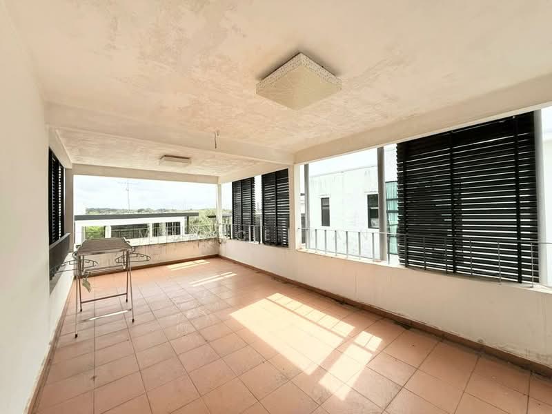 Cluster House for Sale in Skudai (Johor) - Venice Tang - Balcony - PropertyGuru.com.my