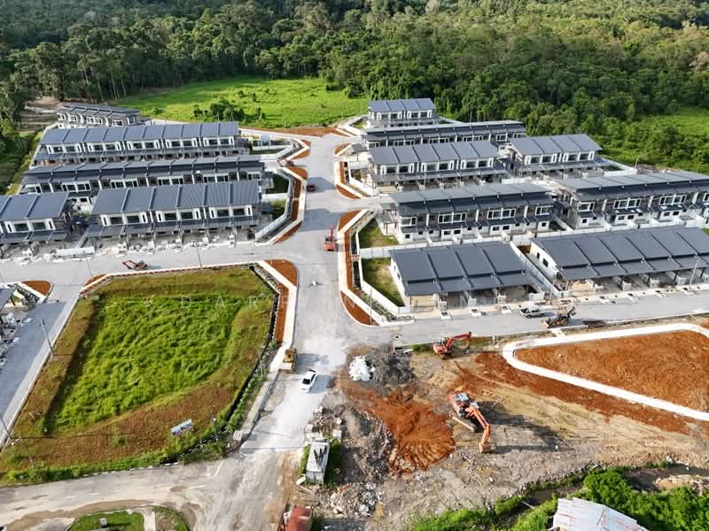 2-storey Terraced House for Sale in Kota Samarahan (Sarawak) - Darren Ling - Exterior - PropertyGuru.com.my