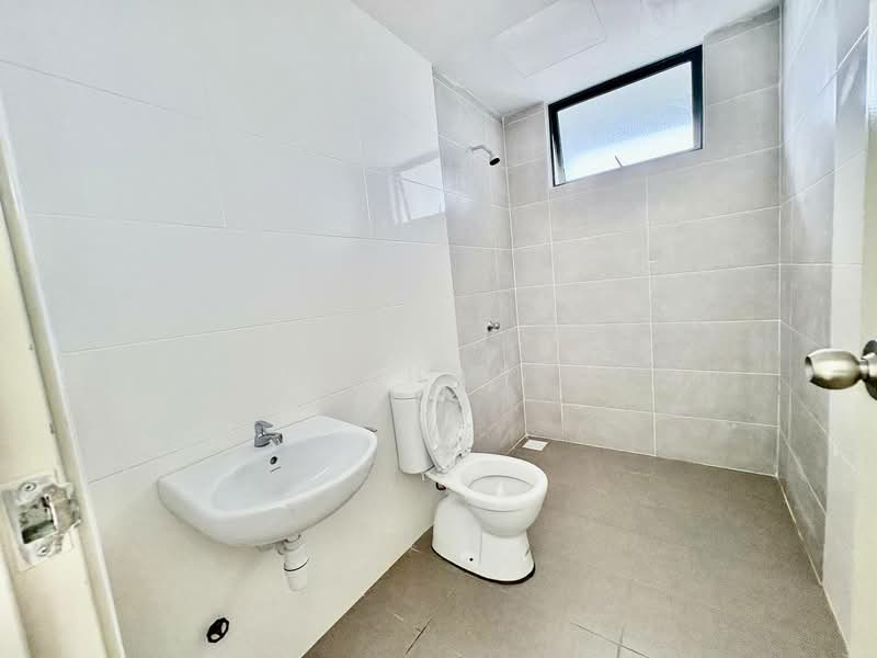 Condominium for Sale at Topaz Residence - Sariza Hartanah - Bathroom - PropertyGuru.com.my