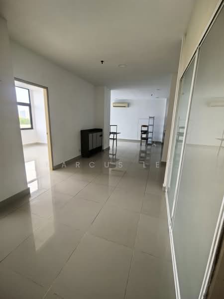 Servis Apartment untuk Disewa di Emerald Avenue - Marcus Lee - Corridor - PropertyGuru.com.my