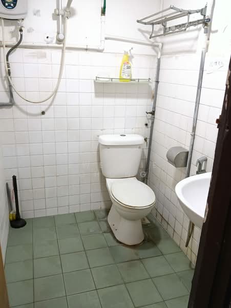 Rumah Teres 2.5 Tingkat untuk Dijual di Sri Petaling (Kuala Lumpur) - Kweenie Chong - Bathroom - PropertyGuru.com.my