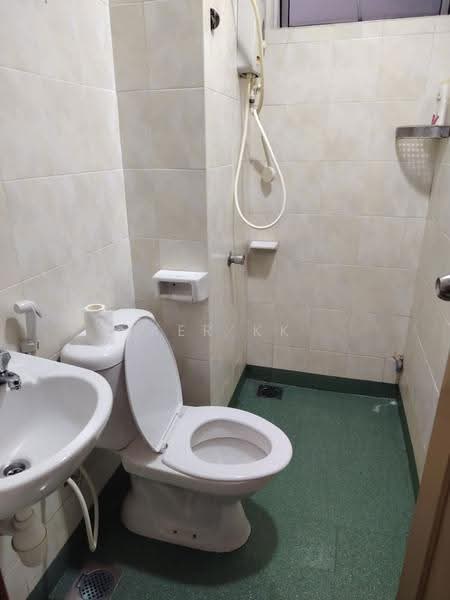Kediaman Servis untuk Disewa di E-Tiara - Ker KK - Bathroom - PropertyGuru.com.my