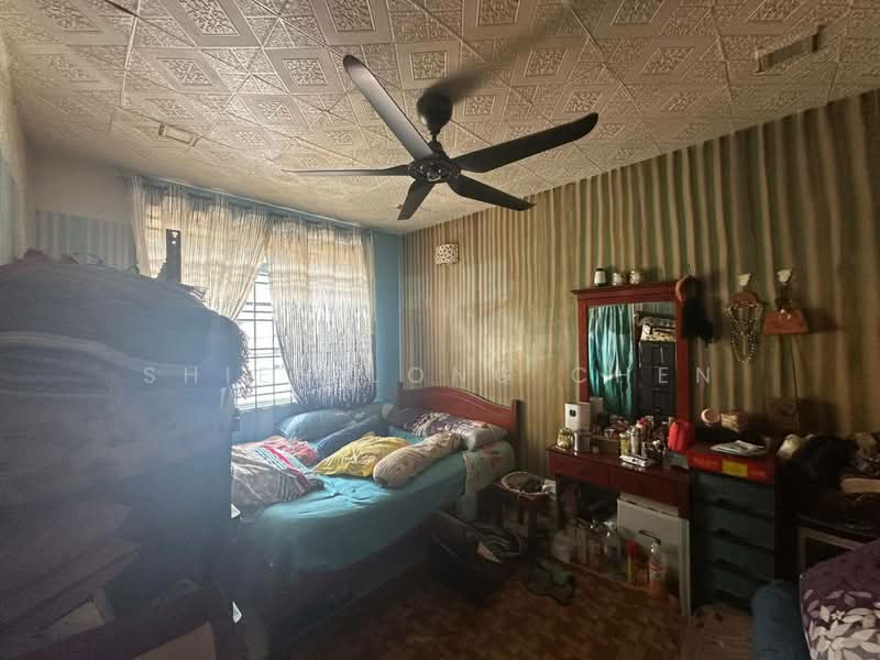 Rumah Teres 2 Tingkat untuk Dijual di Bandar Putra (Kulai) - Shieh Long Chen - Bedroom - PropertyGuru.com.my