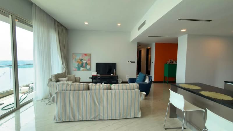 Servis Apartment untuk Dijual di Puteri Cove Residences - JP Lee - Living Room - PropertyGuru.com.my