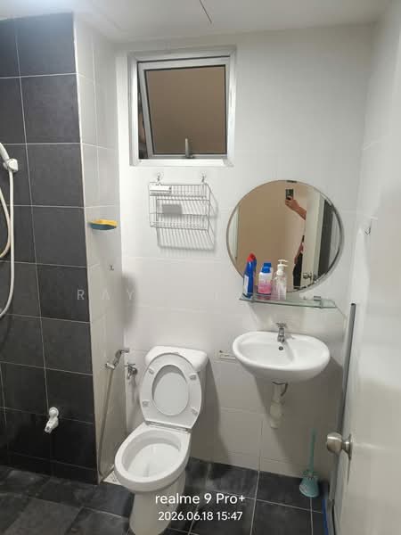 Servis Apartment untuk Disewa di Maxim Citylights - Raymond Ho - Bathroom - PropertyGuru.com.my