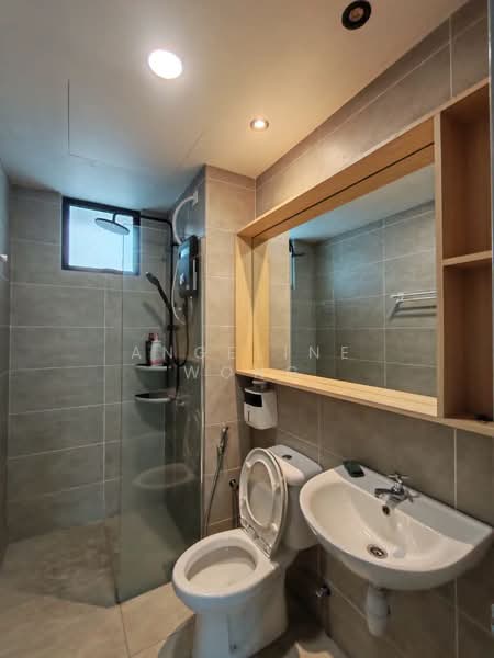 Service Residence for Sale at Service Residence @ Landmark Residence 2 - Angeline Wong - Bathroom - PropertyGuru.com.my