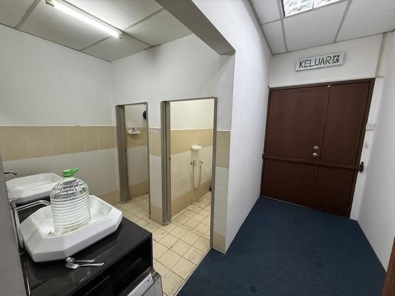 Retail Space untuk Disewa di Johor Bahru (Johor) - Ziv Chiam - Bathroom - PropertyGuru.com.my