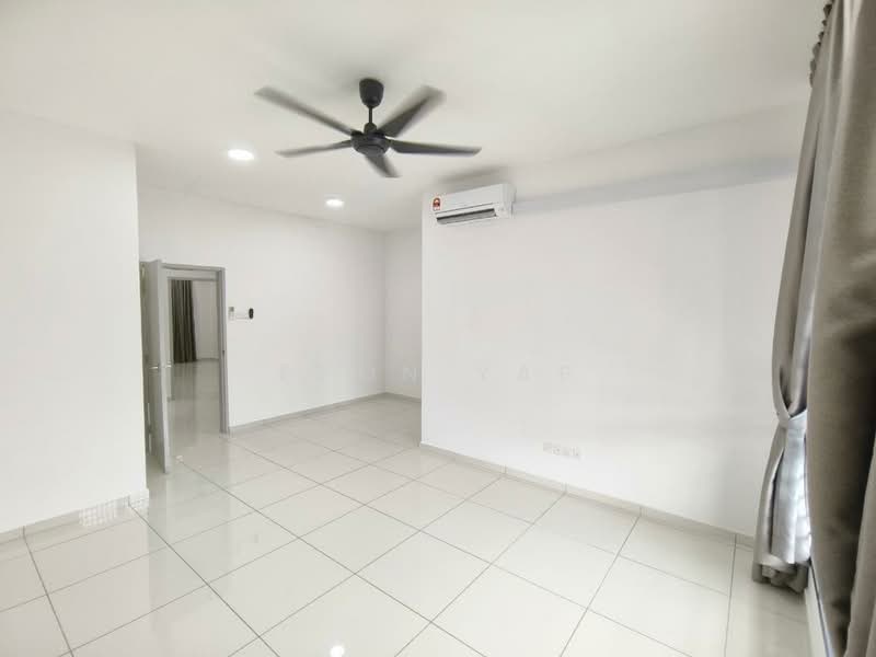 2-storey Terraced House for Sale in Taman Mount Austin (Tebrau) - Evon Yap - Living Room - PropertyGuru.com.my