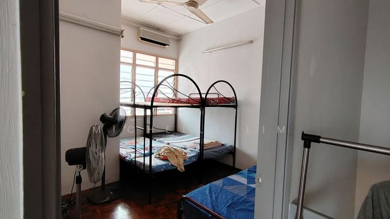 1.5-storey Terraced House for Sale in Taman Perling (Perling) - Michelle Lim - Bedroom - PropertyGuru.com.my