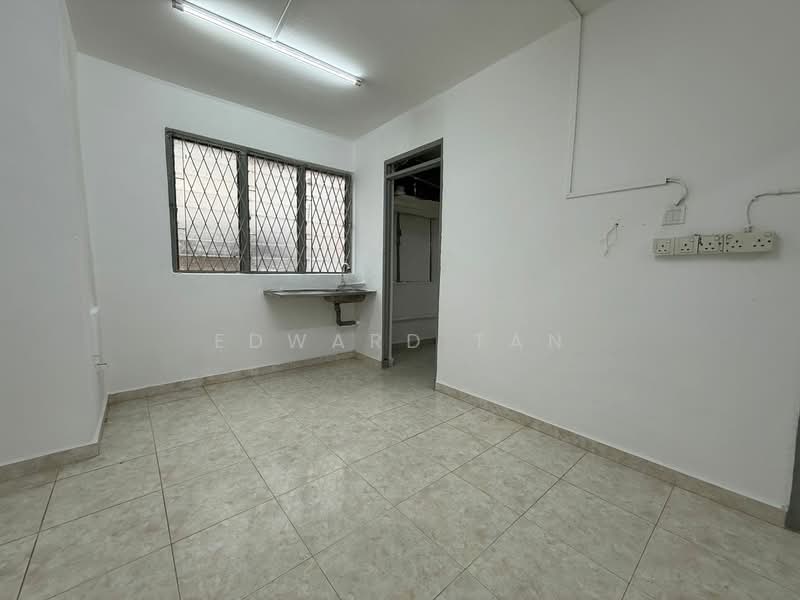 Flat for Sale at Flat Taman Ungku Tun Aminah - Edward Tan - Interior - PropertyGuru.com.my