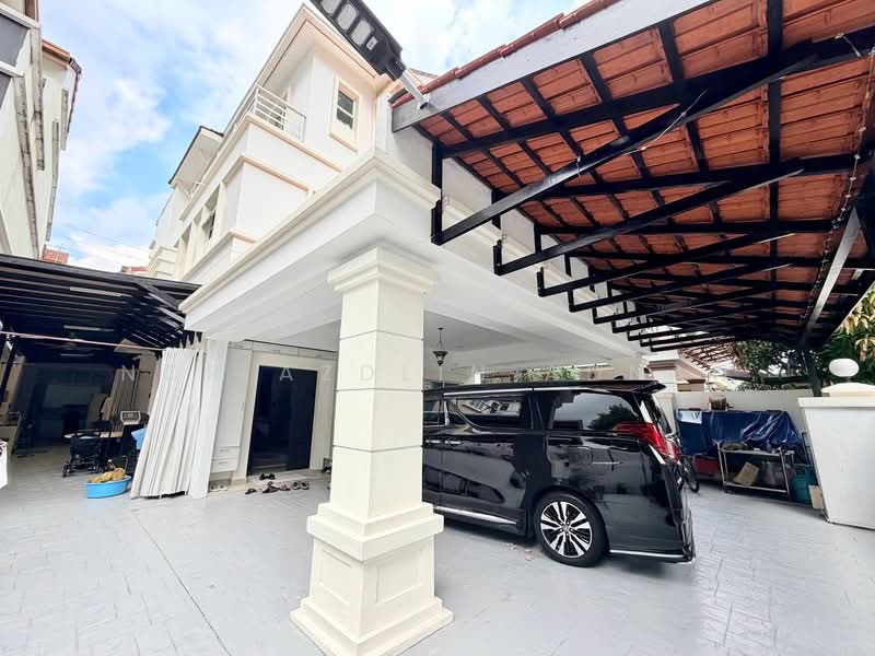 Bungalow for Sale in Bandar Putra Permai (Seri Kembangan) - Nor Azdlin Adnan - PropertyGuru.com.my