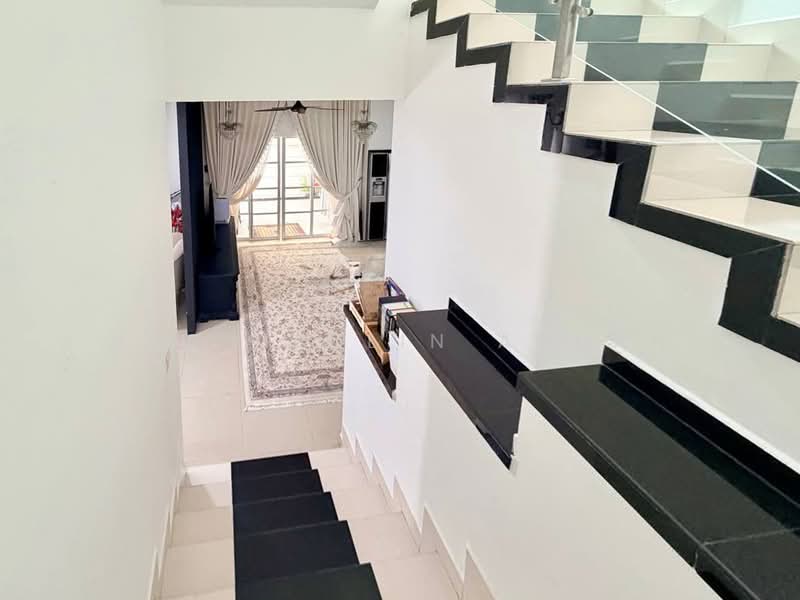 Bungalow for Sale in Bandar Putra Permai (Seri Kembangan) - Nor Azdlin Adnan - PropertyGuru.com.my