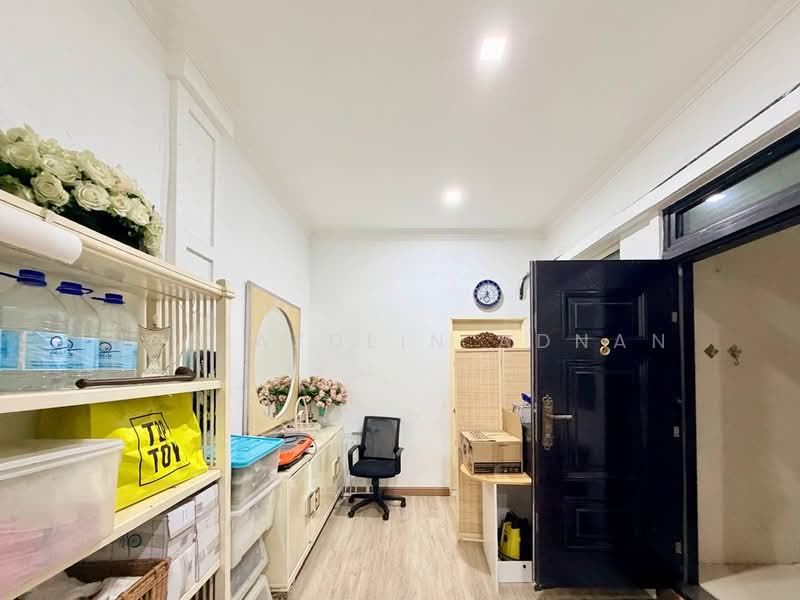 Bungalow for Sale in Bandar Putra Permai (Seri Kembangan) - Nor Azdlin Adnan - PropertyGuru.com.my