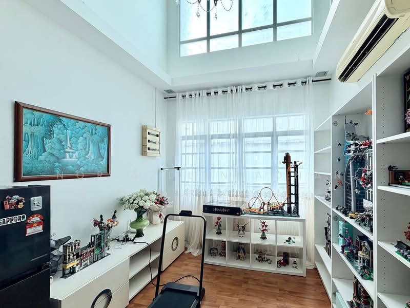 Bungalow for Sale in Bandar Putra Permai (Seri Kembangan) - Nor Azdlin Adnan - PropertyGuru.com.my