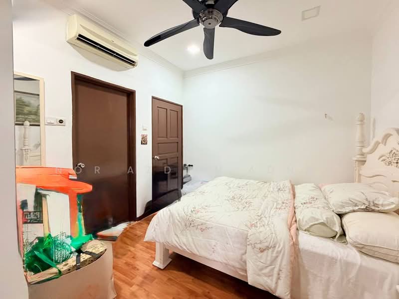 Bungalow for Sale in Bandar Putra Permai (Seri Kembangan) - Nor Azdlin Adnan - PropertyGuru.com.my