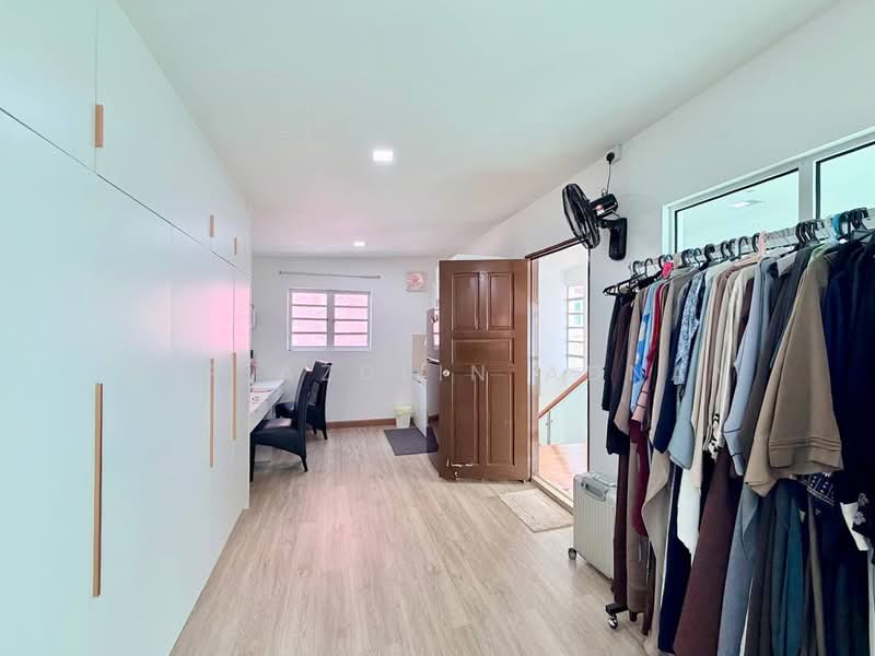 Bungalow for Sale in Bandar Putra Permai (Seri Kembangan) - Nor Azdlin Adnan - PropertyGuru.com.my
