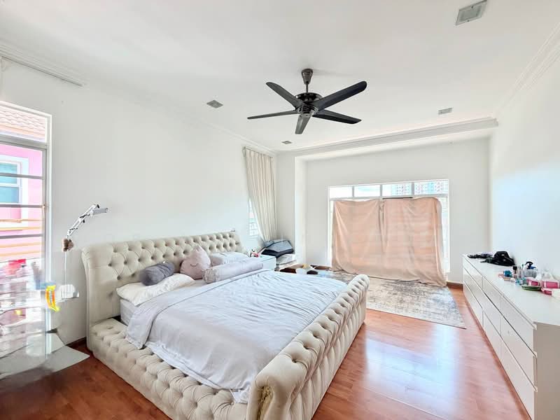 Bungalow for Sale in Bandar Putra Permai (Seri Kembangan) - Nor Azdlin Adnan - PropertyGuru.com.my