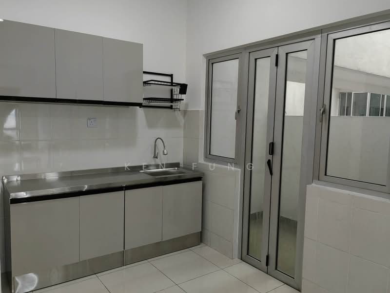 Service Residence for Rent at Saville @ Kajang - Ken Fung - Kitchen - PropertyGuru.com.my
