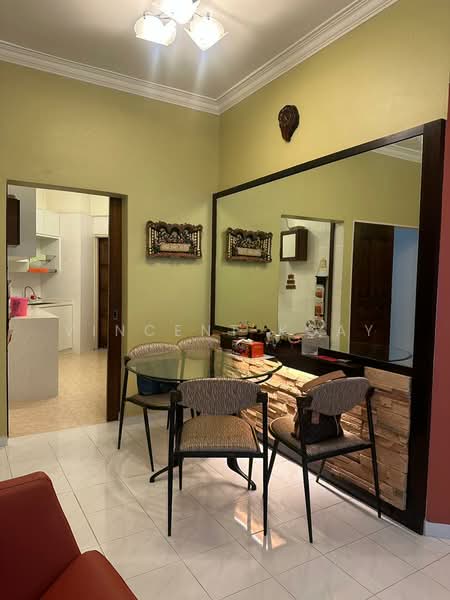 Kondominium untuk Dijual di Leader Garden - Vincent Koay - Dining Room - PropertyGuru.com.my