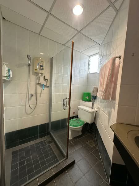 Kondominium untuk Dijual di Leader Garden - Vincent Koay - Bathroom - PropertyGuru.com.my