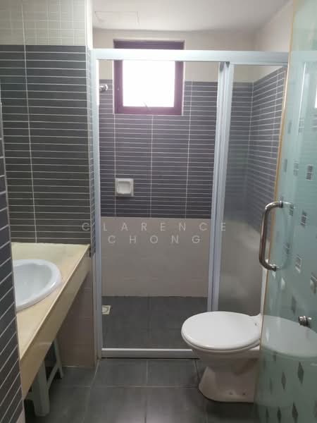 Kondominium untuk Dijual di Savanna Condominium - Clarence Chong - Bathroom - PropertyGuru.com.my
