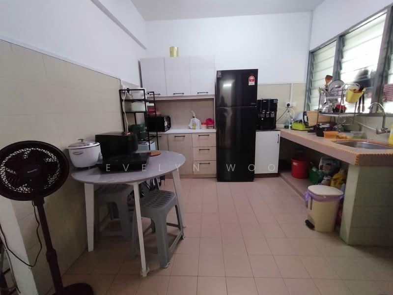 Terraced House for Rent in Seksyen 17 (Petaling Jaya) - Evelyn Woo - Kitchen - PropertyGuru.com.my