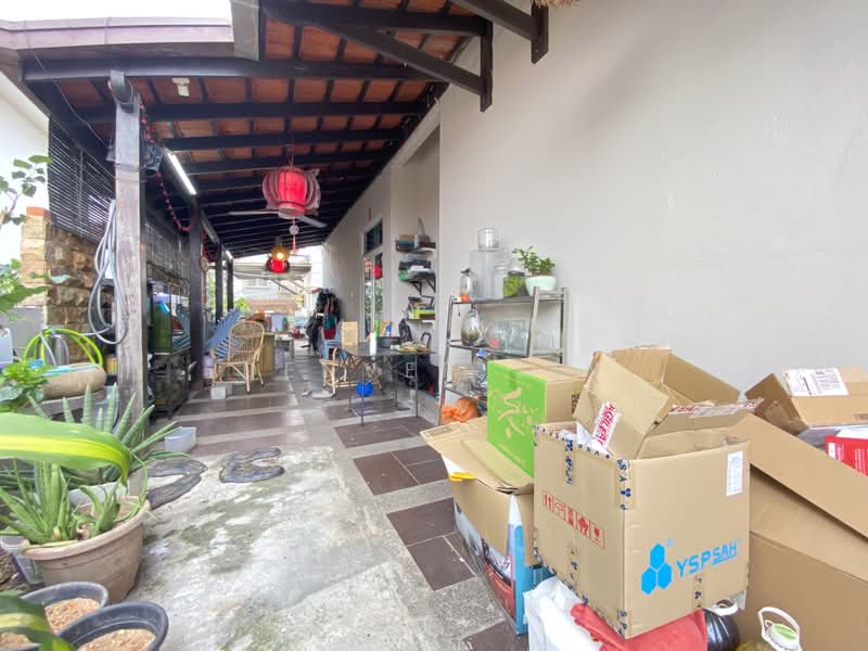 Semi-Detached House for Sale in Taman Bukit Serdang (Seri Kembangan) - Denver Sin - Exterior - PropertyGuru.com.my