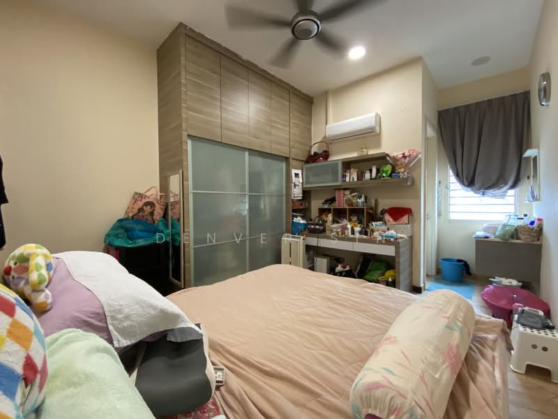 Semi-Detached House for Sale in Taman Bukit Serdang (Seri Kembangan) - Denver Sin - Bedroom - PropertyGuru.com.my