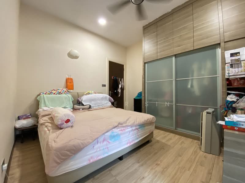 Semi-Detached House for Sale in Taman Bukit Serdang (Seri Kembangan) - Denver Sin - Bedroom - PropertyGuru.com.my