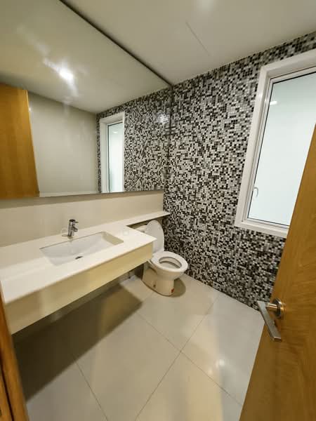 Condominium for Rent at Verticas Residensi - Candy Soon - Bathroom - PropertyGuru.com.my