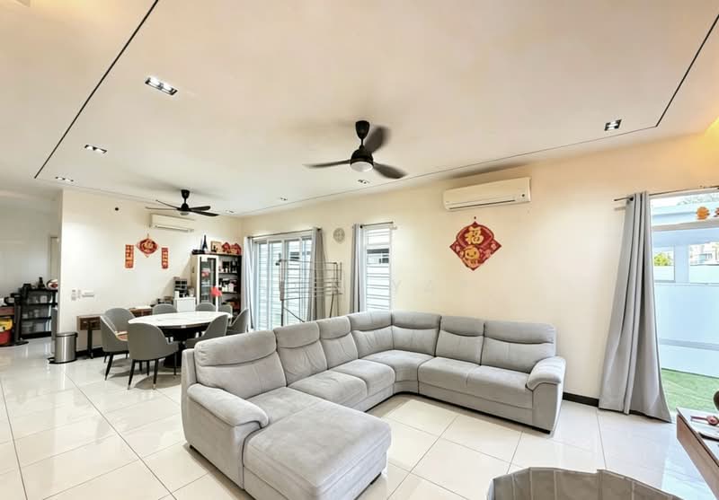 Rumah Kluster untuk Dijual di Setia Tropika (Johor Bahru) - Evon Yap - Living Room - PropertyGuru.com.my