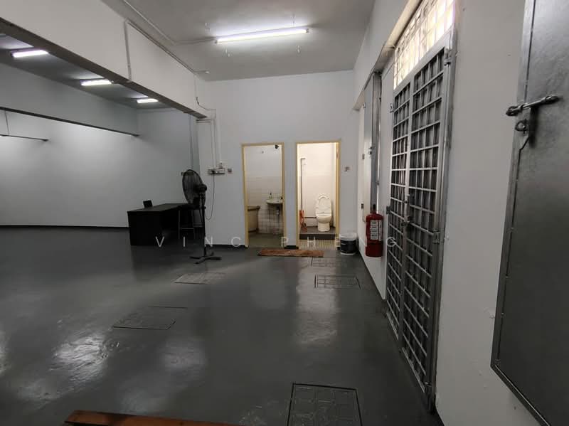 Shop / Office for Rent in Taman Malim Jaya (Bachang) - Vinc Pheng - Interior - PropertyGuru.com.my