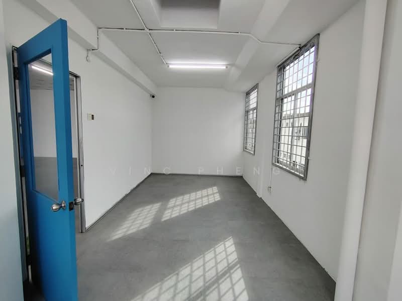 Shop / Office for Rent in Taman Malim Jaya (Bachang) - Vinc Pheng - Interior - PropertyGuru.com.my