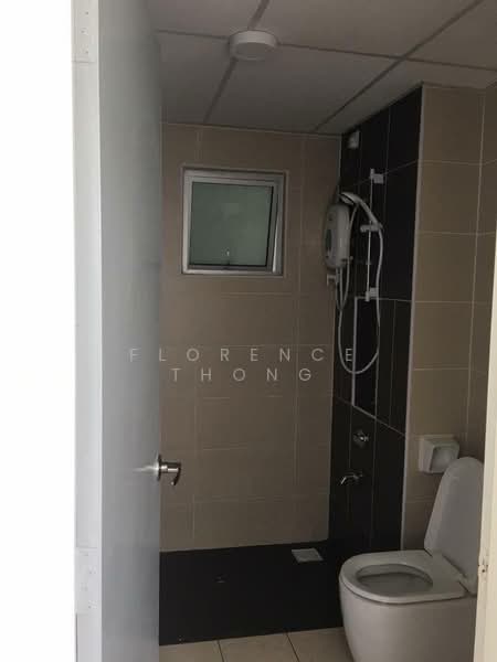 Service Residence for Rent at D'Tasek Residences (Tasek Impian) - Florence Thong - Bathroom - PropertyGuru.com.my