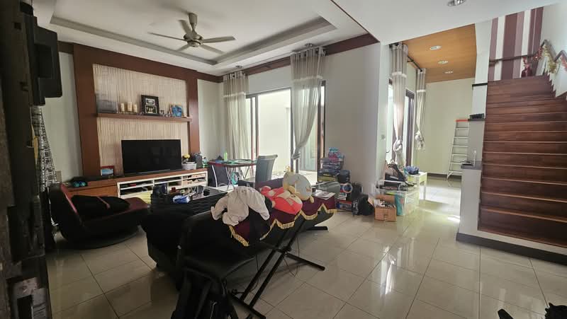 Rumah Teres 2 Tingkat untuk Dijual di Bukit Jelutong (Shah Alam) - Simon Leong - Living Room - PropertyGuru.com.my