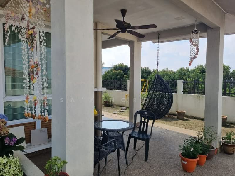 Rumah Berkembar untuk Dijual di Shah Alam (Selangor) - Sa'a Nordin - Balcony - PropertyGuru.com.my