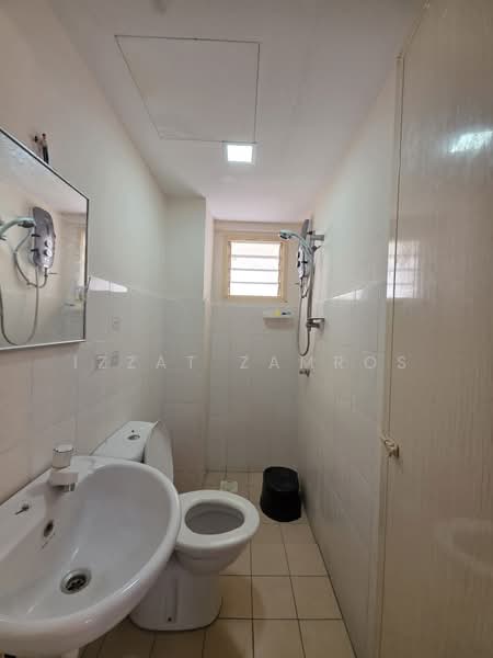 Apartment for Sale at Pangsapuri Sri Cempaka - Izzat Zamros - Bathroom - PropertyGuru.com.my
