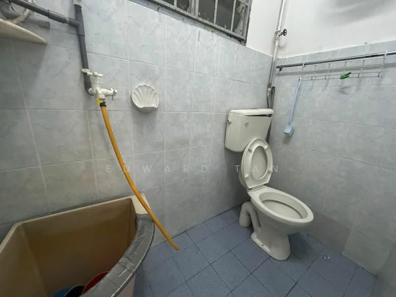 2-storey Terraced House for Sale in Ulu Tiram (Johor) - Edward Tan - Bathroom - PropertyGuru.com.my
