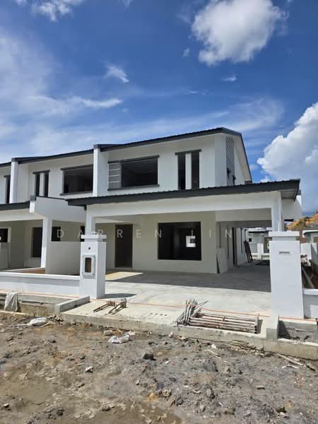 2-storey Terraced House for Sale in Kuching (Sarawak) - Darren Ling - Exterior - PropertyGuru.com.my