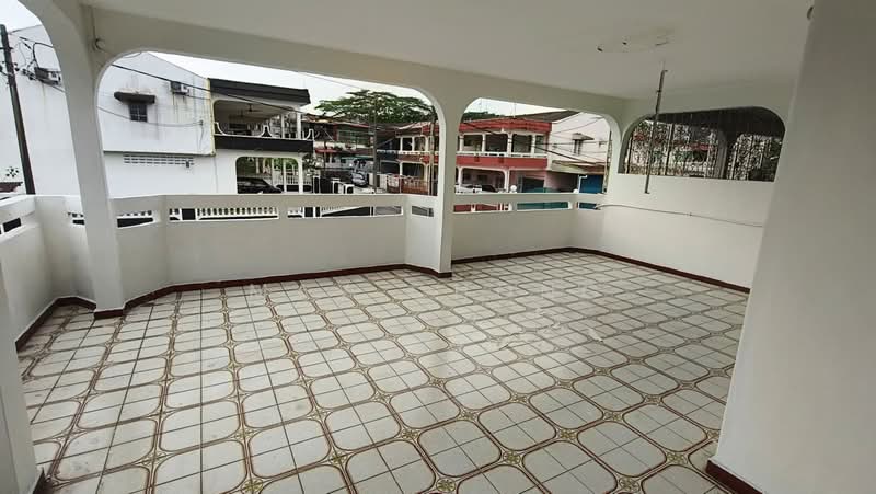 Rumah Teres 2 Tingkat untuk Dijual di Kulai Besar (Kulai) - May Chong - Balcony - PropertyGuru.com.my