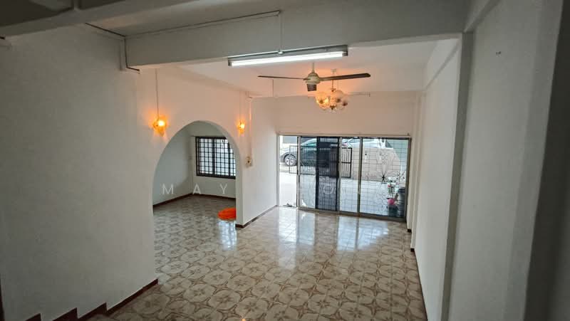 Rumah Teres 2 Tingkat untuk Dijual di Kulai Besar (Kulai) - May Chong - Living Room - PropertyGuru.com.my