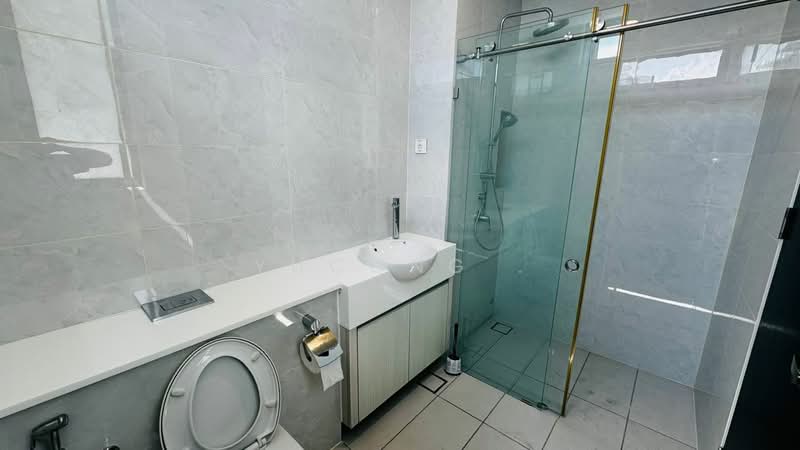 Service Residence for Sale at Setia Sky 88 - Yucong . - Bathroom - PropertyGuru.com.my