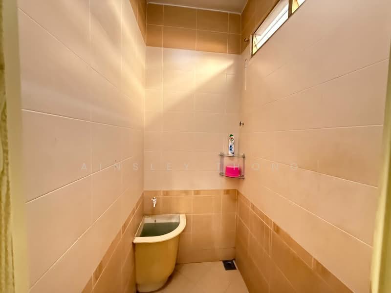 1-storey Terraced House for Sale in Taman Rasi (Menglembu) - Ainsley Thong - Bathroom - PropertyGuru.com.my